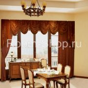 Комплект портьер с ламбрекеном в интерьере